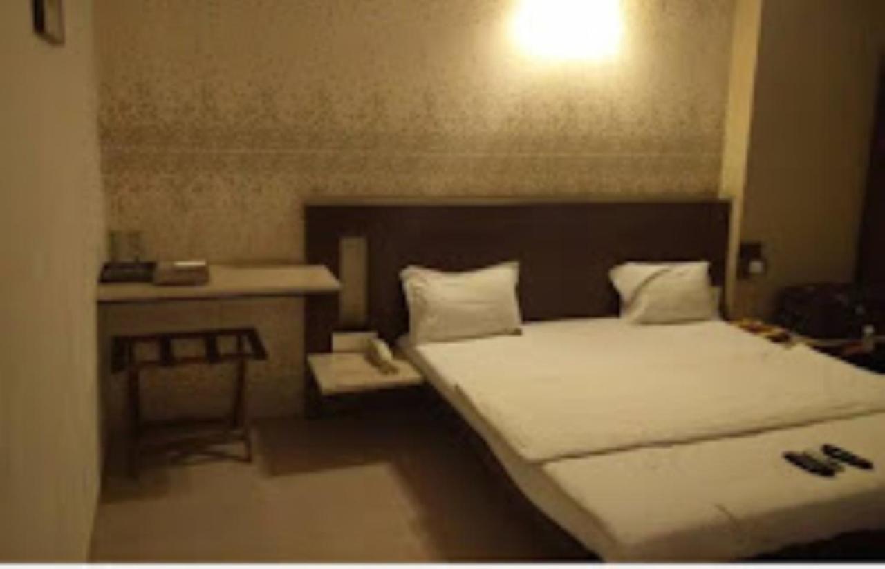 Hotel Sai Saya,Nášik Exteriér fotografie