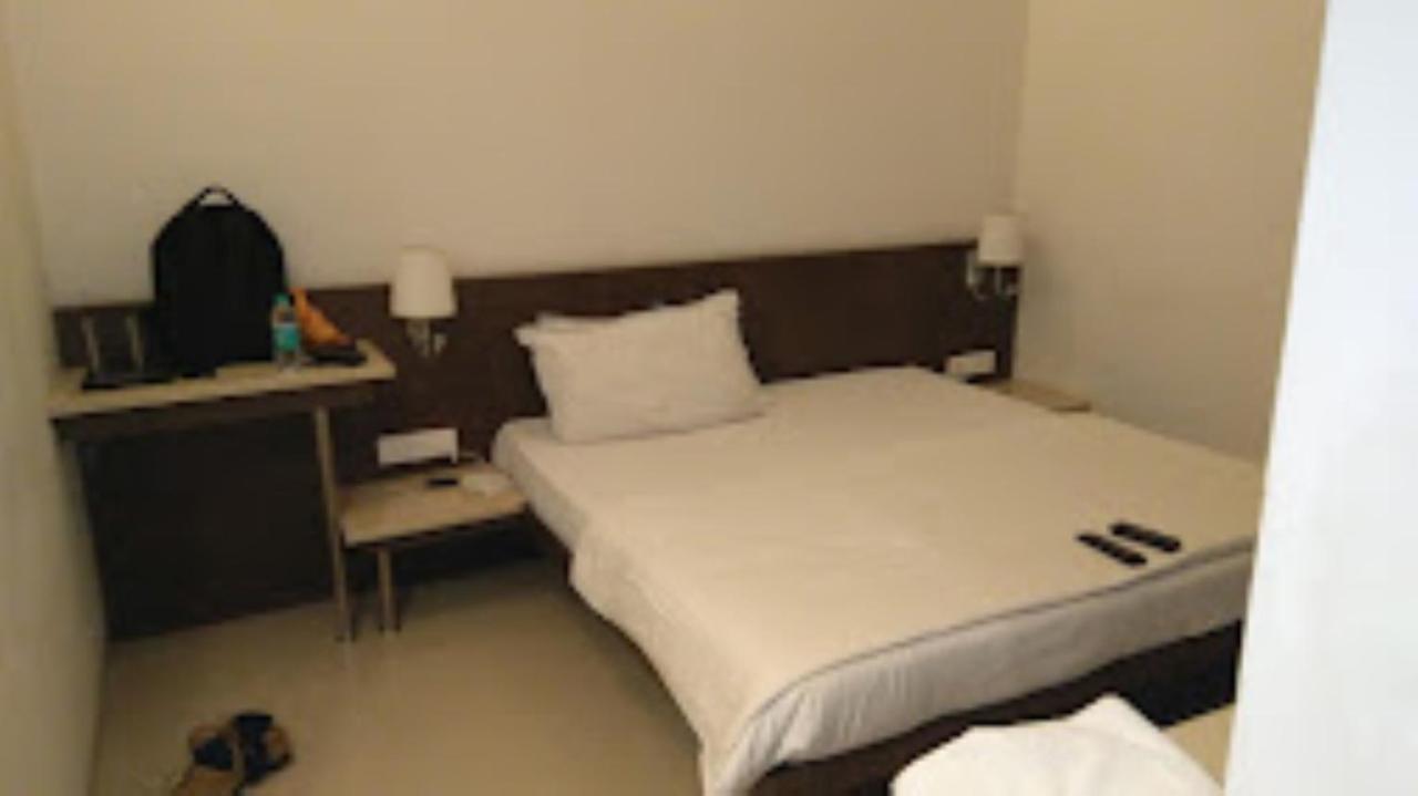 Hotel Sai Saya,Nášik Exteriér fotografie